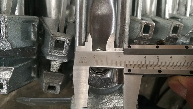 Mainit na Dip Galvanized Ringlock Scaffolding Diagonal Brace